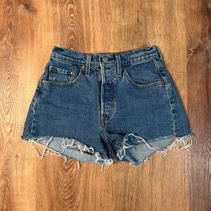 Medium Wash 501 Levi's Jean Shorts